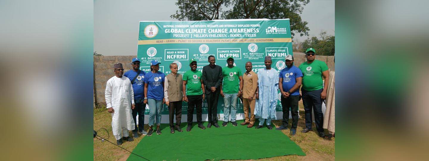  On 17 Nov 2023, Mr. PK Agrawal, HOC attended the "Trees for Climate Change Action" event organised by the National Commission for Refugees, Migrants & IDPs at IDP Camp, Durumi, Abuja.