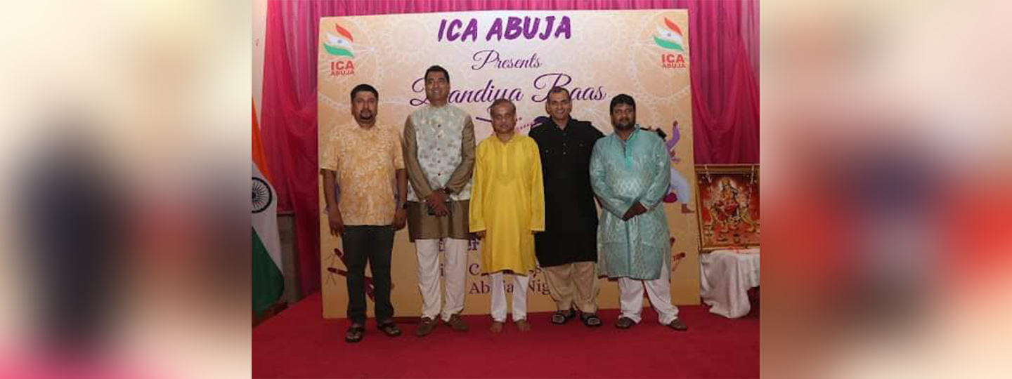  HCI, Abuja  in association with Indian Cultural Association, Abuja, celebrated Dandiya Raas on 21 October 2023. Members Indian Community participated in large numbers