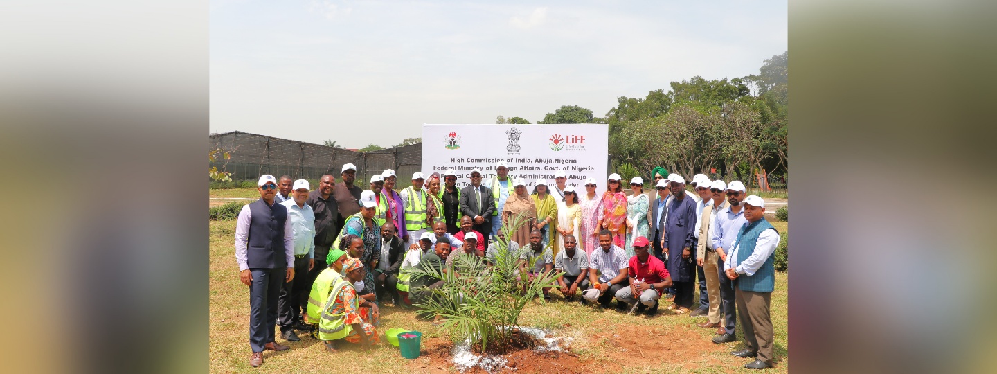 On 17th September 2024  HCI Abuja in collaboration with Ministry of Foreign Affairs and Federal Capital Territory Administration organised plantation of Oyo Palm saplings near the famous Aso Rock in Abuja.