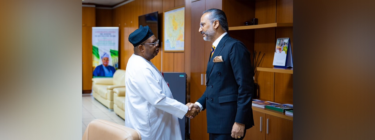HC Amb Abhishek met with H.E. Joseph Olasunkanmi Tegbe
Hon'ble Minister of Power,
Federal Republic of Nigeria